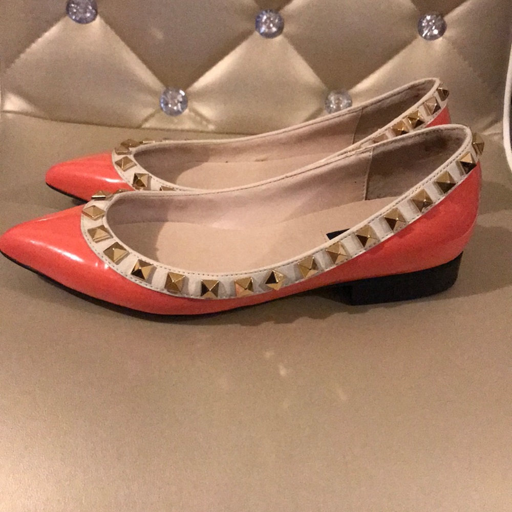 Pointed Toe Ballet Flats - Picture 3 of 3
